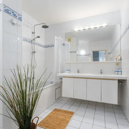 Appartement App Met Adembenemende Skyline Zeezichten - 4 Pers *