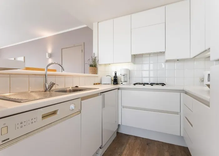 App Met Adembenemende Skyline Zeezichten - 4 Pers Appartement *